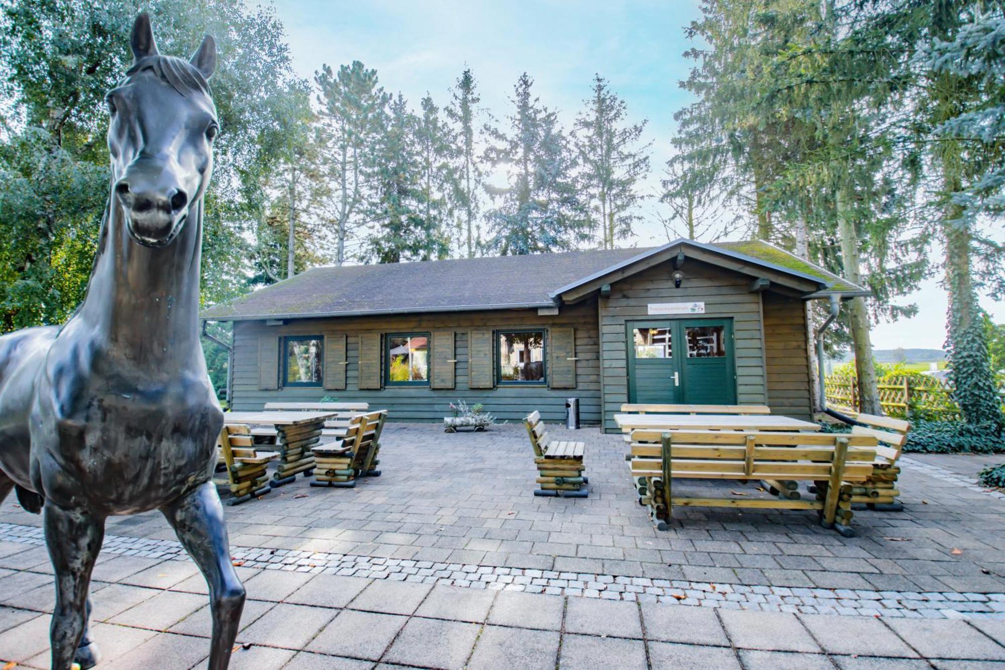 Ferien Hotel Spree-Neisse Neuhausen  エクステリア 写真