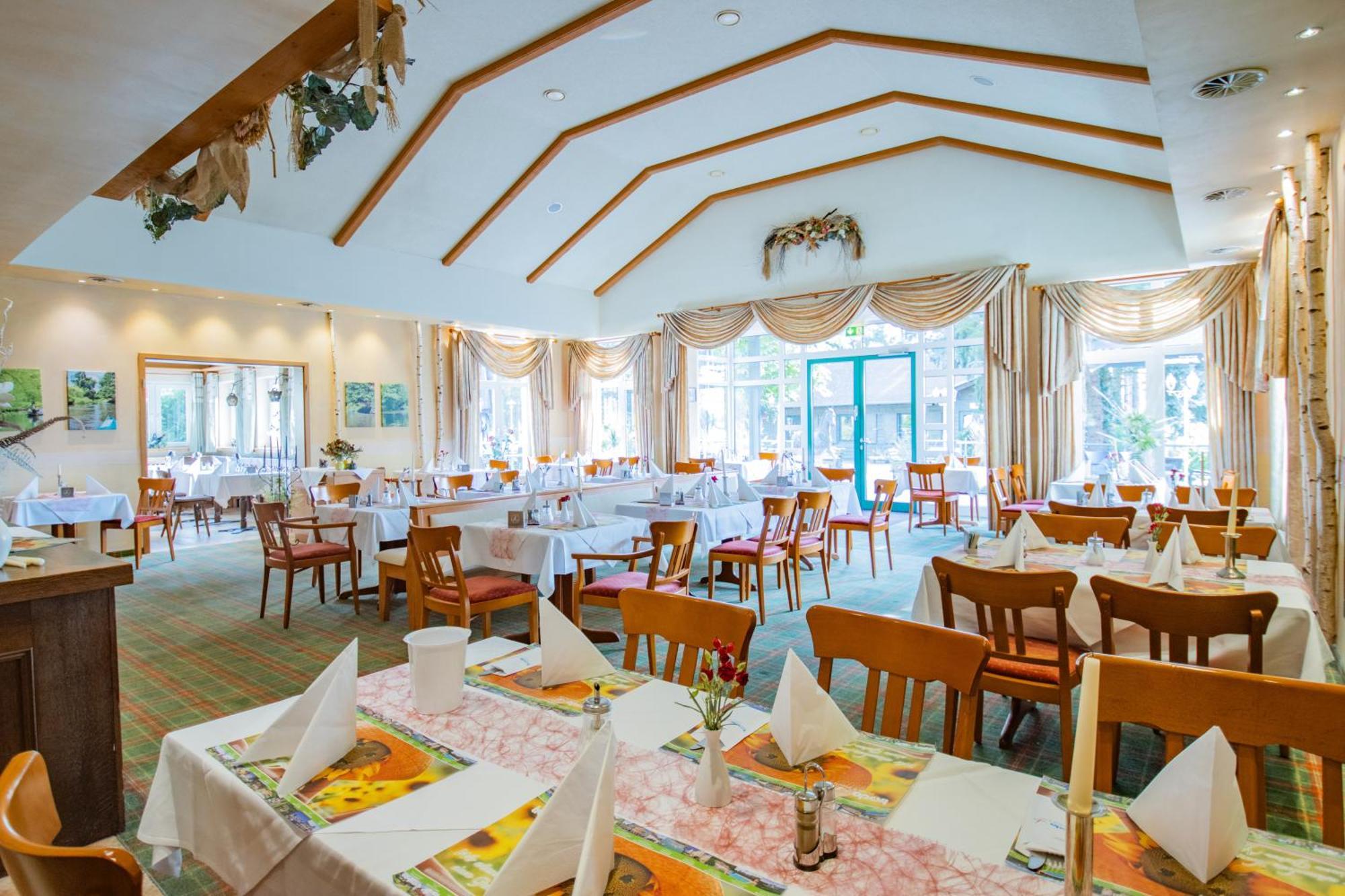 Ferien Hotel Spree-Neisse Neuhausen  エクステリア 写真