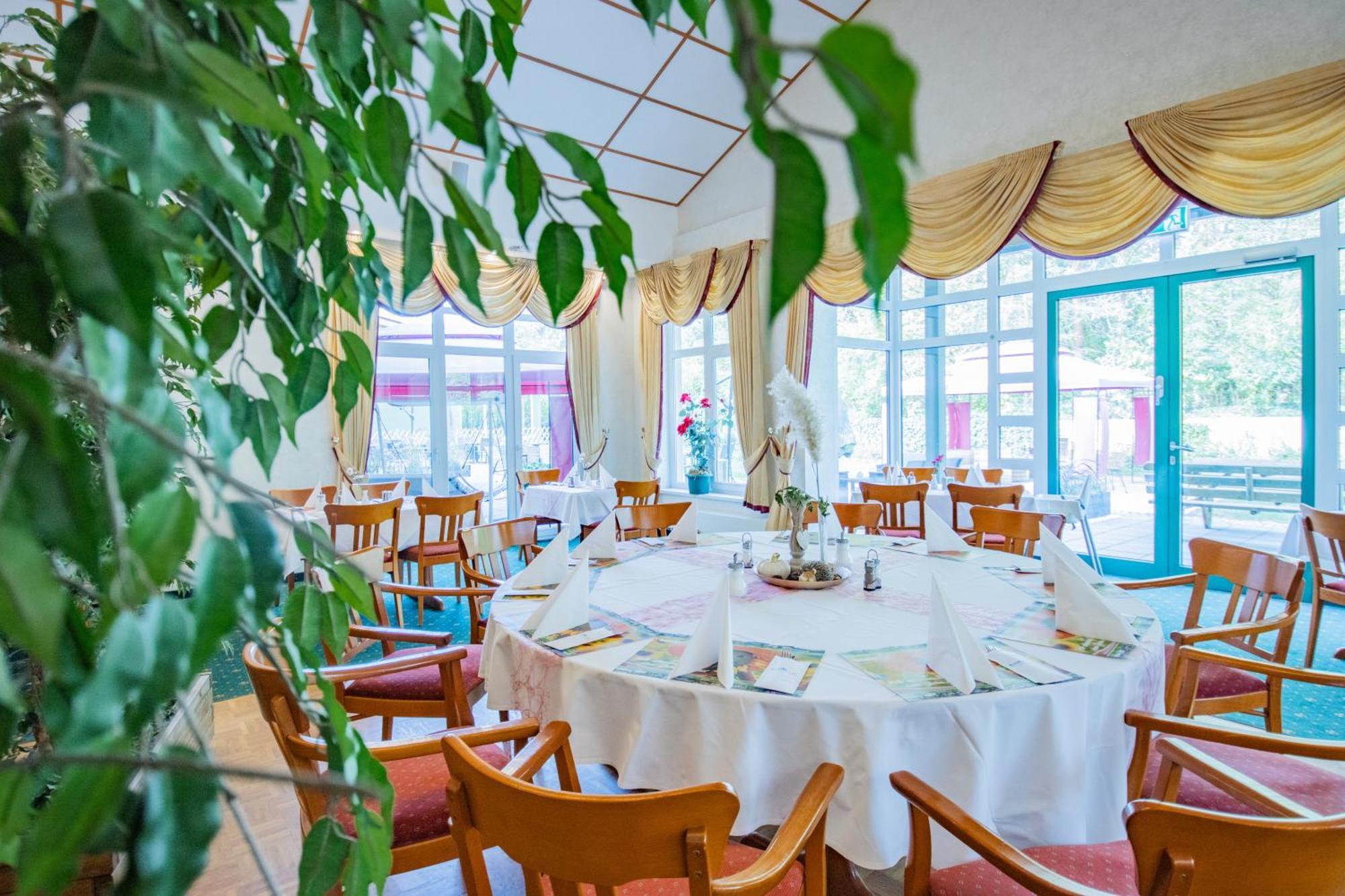 Ferien Hotel Spree-Neisse Neuhausen  エクステリア 写真